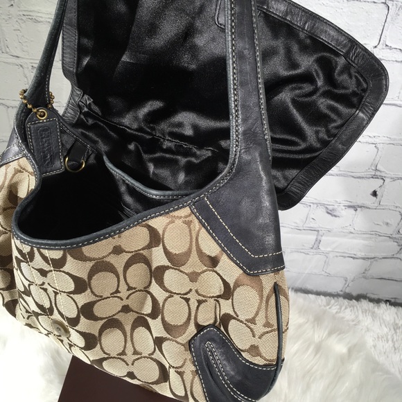 Coach Hand Bag - Picture 3 of 16